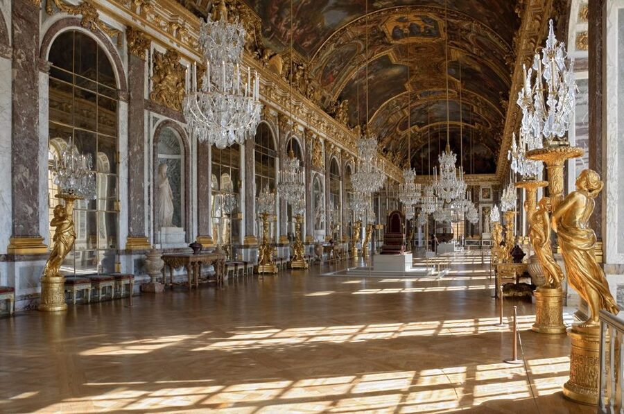 PARIS: Private transfer Château Versailles van 7 people 4H - What’s included, what’s not, and how to plan your ticket