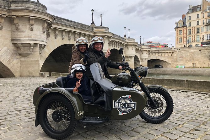 Paris Private Vintage Half Day Tour on a Sidecar Motorcycle - Mur des Je t’aime, a can-can style photo stop, then Montmartre begins