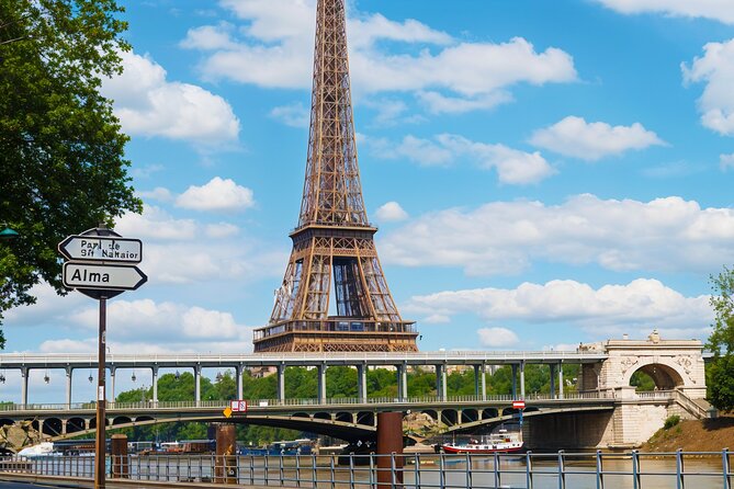 Paris: Private Vintage Sidecar Tour with Pick-Up at your Hotel - Eiffel Tower, Arc de Triomphe, and Champs-Elysees in one smooth loop