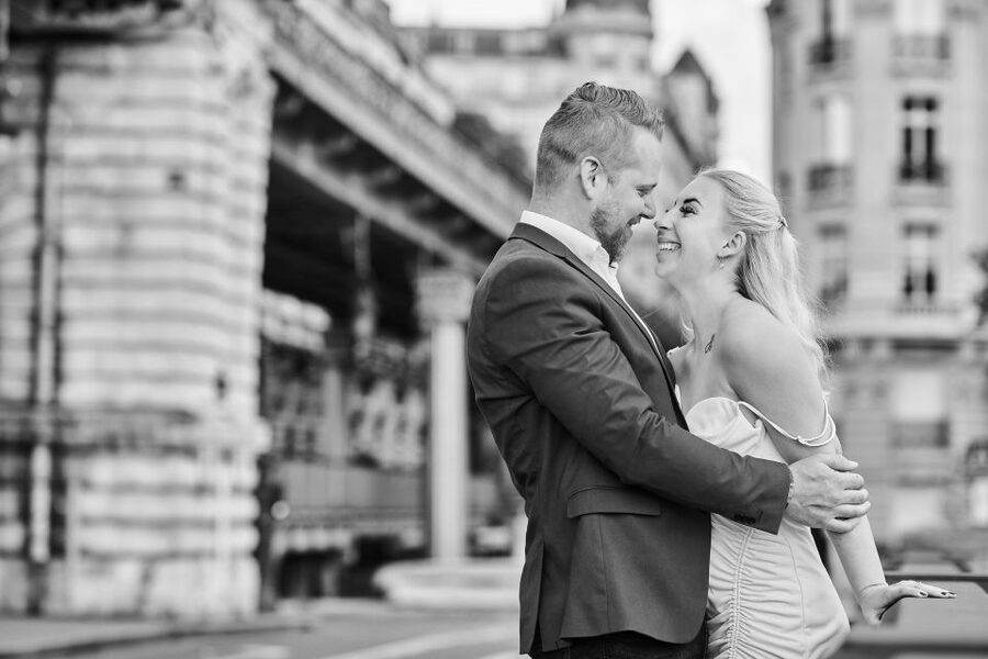 Paris: Private VIP Photoshoot with Experienced Photographer - Good Fit for Dates, Families, Proposals, and First-Timers