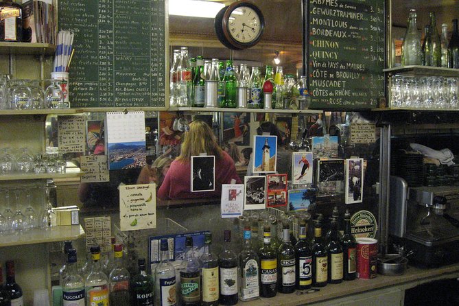 Paris Private Wine Tasting and Walk - Food, snacks, and the Champagne option