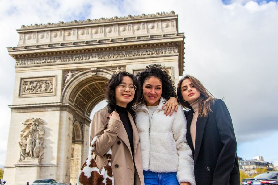 Paris: Professional Photoshoot at the Arc de Triomphe - Entrance Tickets and What You Do Not Get Included