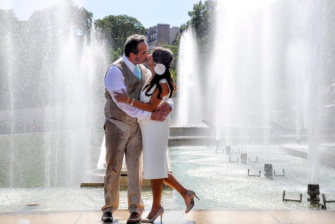 Paris Renew Your Wedding Vows Experience with Professional Photographer - Practical tips that make the day smoother