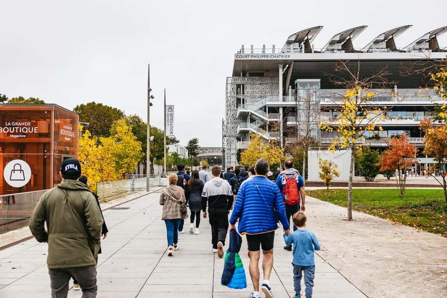 Paris: Roland-Garros Stadium Guided Backstage Tour - Guides, Group Size, and Language: Getting the Best 90 Minutes