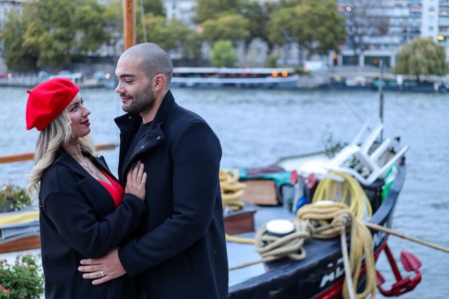 Paris: Romantic Photoshoot for Couples - Posing direction you will actually feel comfortable with