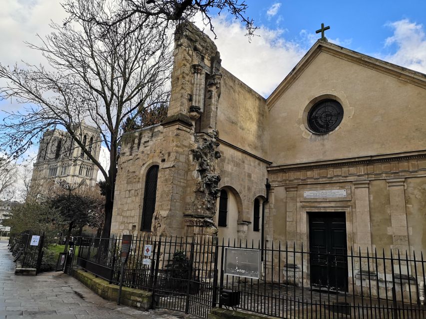 Paris: Romantic Piano Concert at Saint-Julien-le-Pauvre - A 1-hour classical reset inside Saint-Julien-le-Pauvre