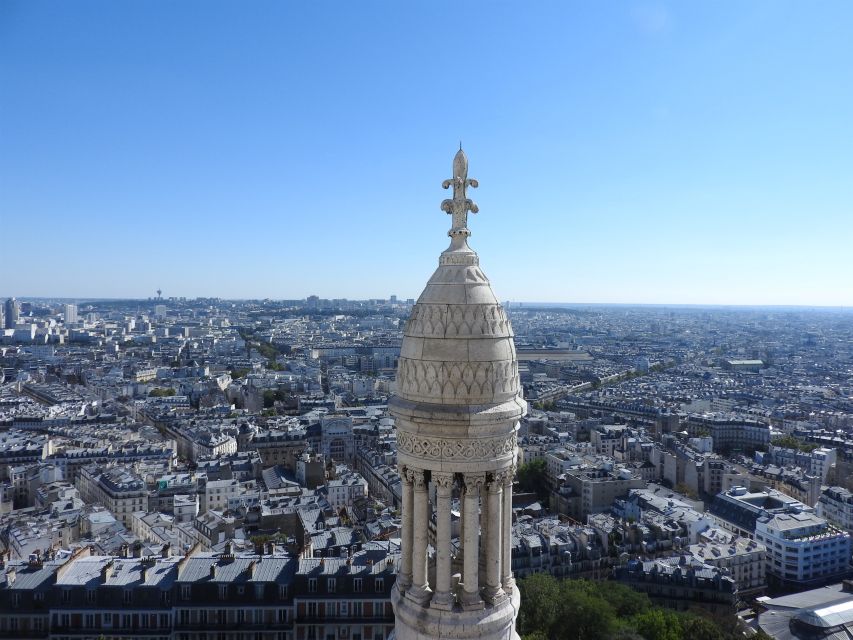 Paris: Sacré-Coeur and Montmartre Tour with Expert Guide - Montmartre village mode: why this hill feels different