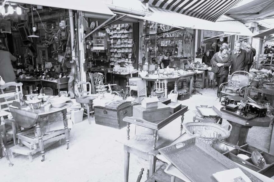 Paris: Saint Ouen Flea Market Guided Tour - What to Bring and How to Handle Payments