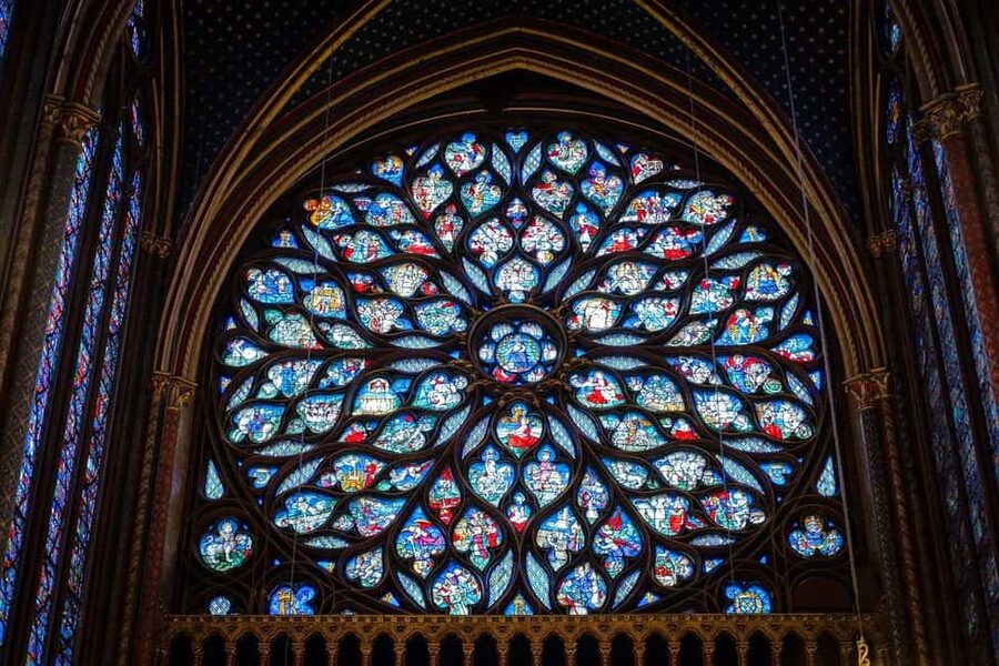 Paris: Sainte-Chapelle, Conciergerie, Notre Dame Guided Tour - The Conciergerie, where a royal palace turned into a prison