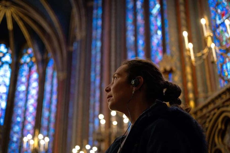 Paris: Sainte-Chapelle, Conciergerie, Notre Dame Guided Tour - The guide matters more than you think