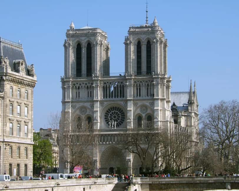 Paris: Sainte-Chapelle Entry with Notre Dame Outdoor Tour - Notre-Dame Cathedral Outdoor Walk: Seeing the Story After 2019
