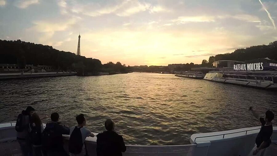 Paris : Scenic Cruise on the Seine River with Champagne - Champagne for two, when to enjoy it and how to keep it easy