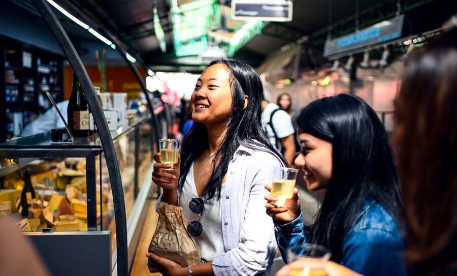 Paris: Secret Food of Le Marais Walking and Tasting Tour - Jewish District Falafels: A Cultural Stop With a Fresh, Real Payoff