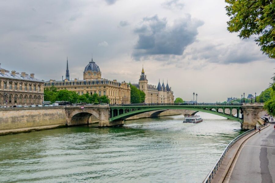 Paris: Seine Cruise with Snack/Optional Eiffel Tower Ticket - Where you start, what you need to bring, and what you can skip