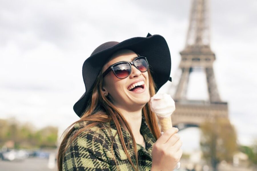 Paris: Seine Cruise with Snack/Optional Eiffel Tower Ticket - What the cruise experience feels like on board