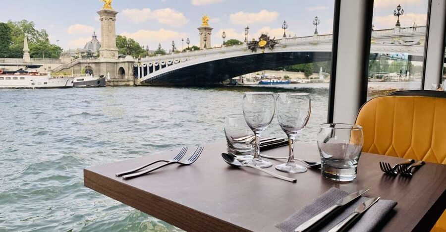 Paris: Seine River Bistronomic Dinner Cruise - Key reasons this cruise is worth your evening