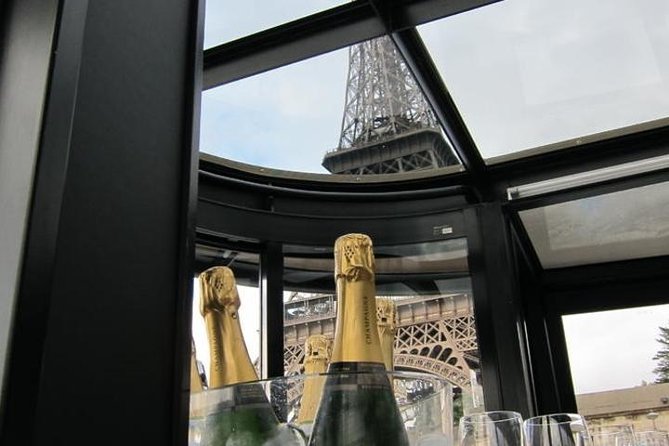 Paris Seine River Champagne Tasting Cruise - The Champagne tasting, from first sip to bottle decision