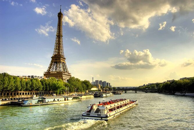 Paris Seine River Cruise from the Foot of Eiffel Open Timing - How the audio guide makes the cruise worth your attention