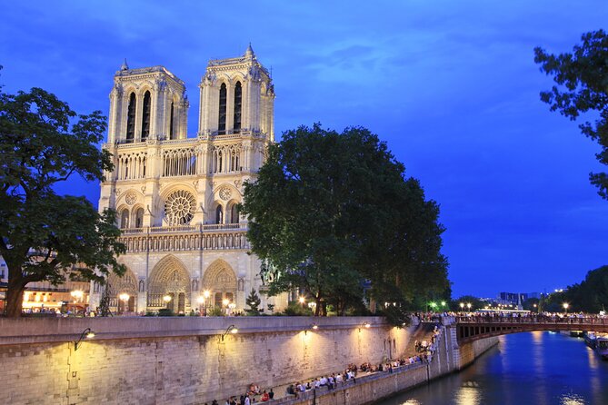 Paris Seine River Dinner Cruise with Champagne and Window Seating - How long you’re really on the water, and which departure time to pick