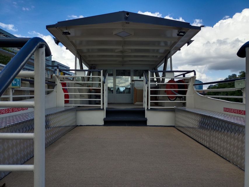 Paris : Seine River Lunch cruise from Eiffel Tower - Why this Seine lunch cruise feels like a smart Paris “shortcut”