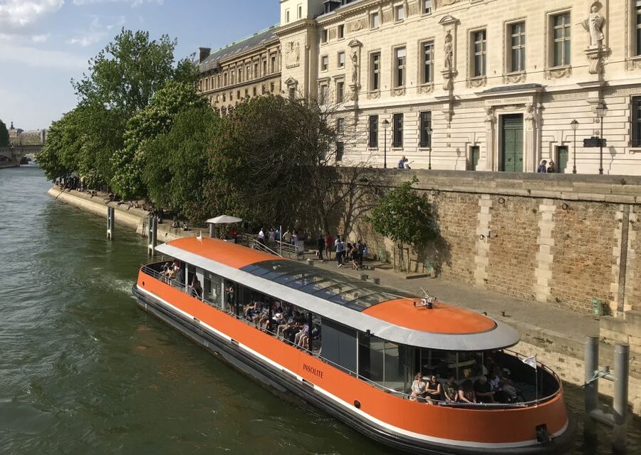 Paris: Seine River Panoramic Cruise - First, the vibe: why this Seine cruise feels calmer
