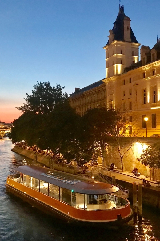 Paris: Seine River Panoramic Cruise - Comfort, snacks, and what to bring on board
