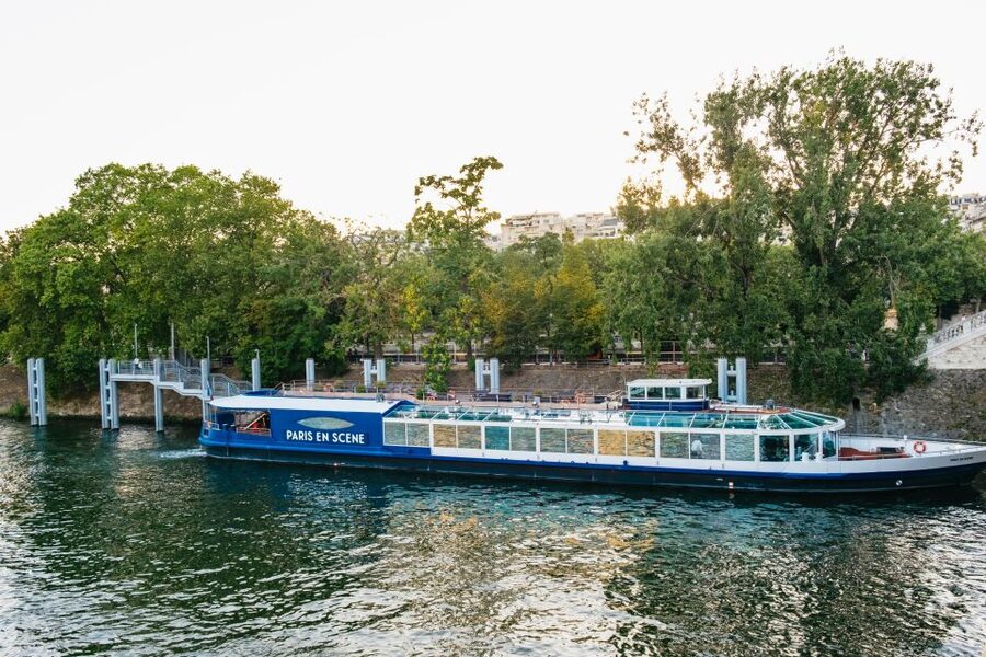 Paris: Seine River Panoramic Views Dinner Cruise - Price and value: is $64 fair for this kind of night