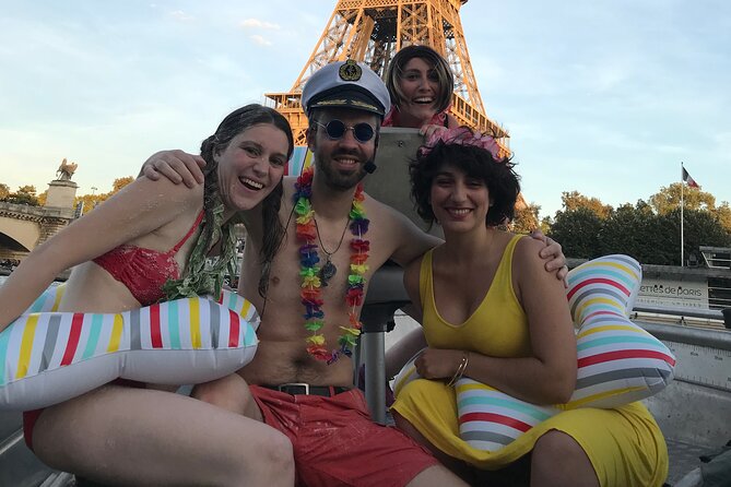 Paris Seine River Private or Shared Boat Tour - Pont Neuf and Notre-Dame: Classic Paris Turns, Best for Photos