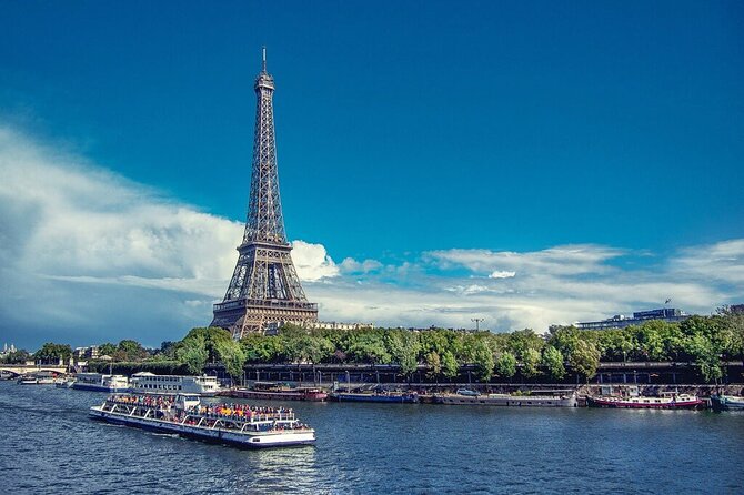 Paris Seine River Sightseeing Cruise Tour - Audio guide in 14 languages: how to make sure you actually hear it