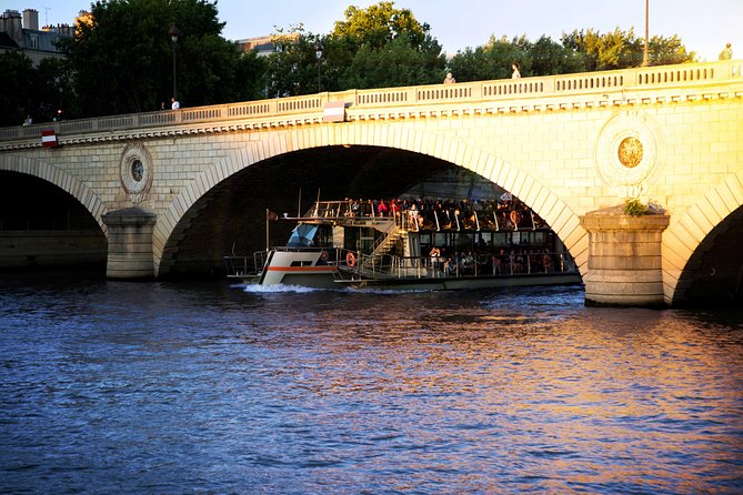 Paris Seine River Sightseeing Cruise with Commentary by Bateaux Parisiens - Best time to go: day, sunset, or lights