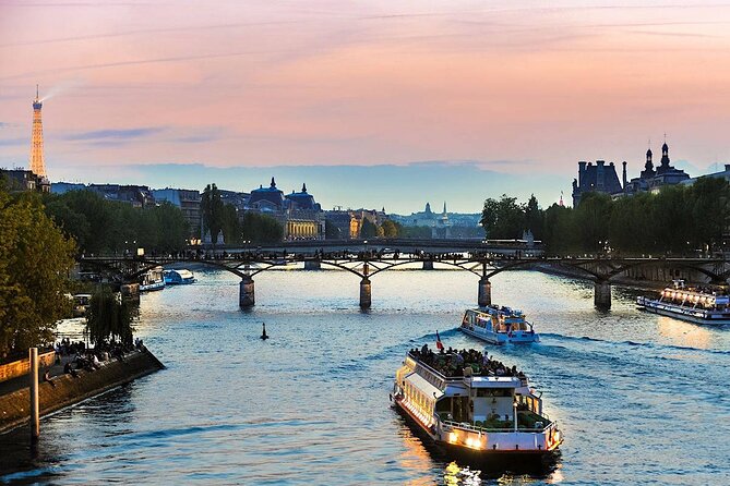 Paris: Seine River Sightseeing Sunset Cruise with Champagne - Booking tips that make the evening smoother
