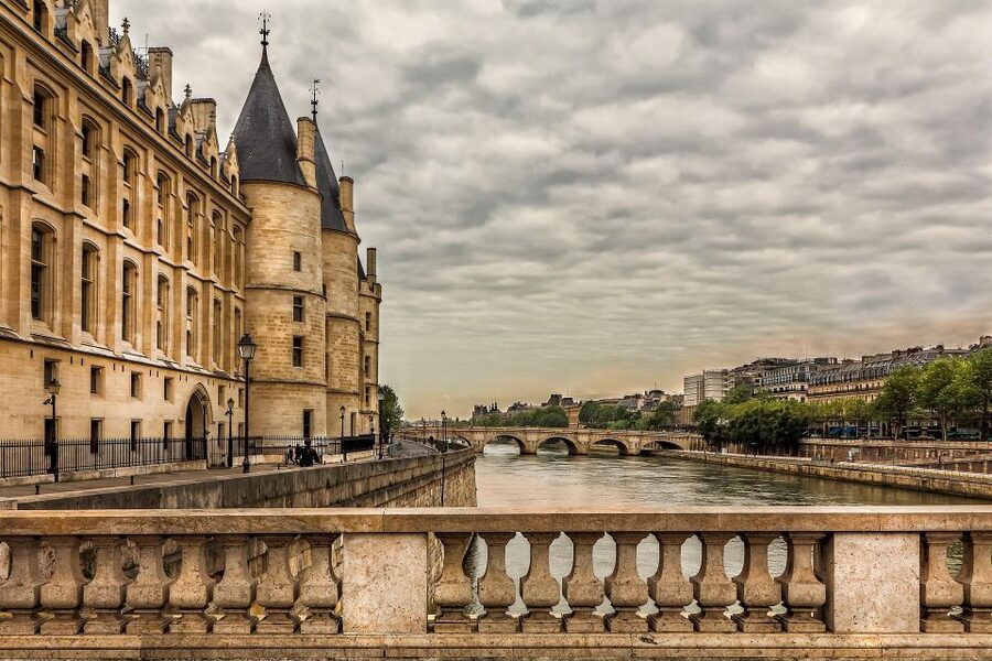 Paris: Seine River Walking Tour with Optional Musée d'Orsay - Pont Royal: the 17th-century crossing that slows the pace