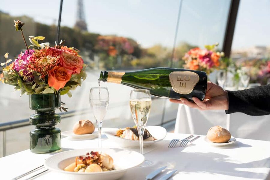 Paris: Sightseeing Cruise on the Seine with 3-Course Lunch - Statue of Liberty, Paris, then back to Port de la Conférence