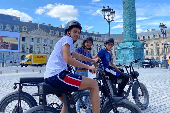 Paris Sightseeing Family Friendly Guided Electric Bike Tour - Stop by stop: what you see and what to expect