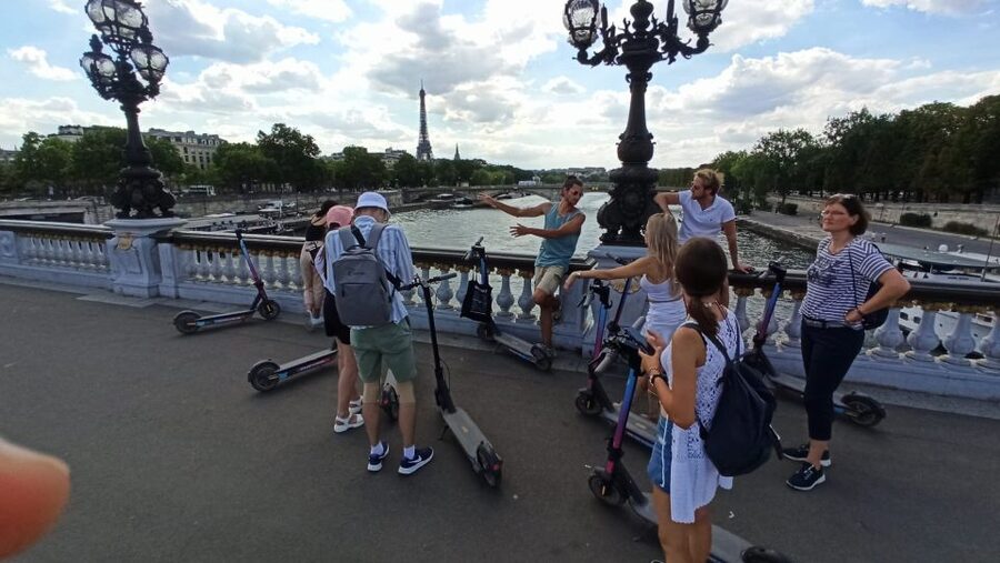 Paris: Small-Group E-Scooter Tour with a Local Guide - Pont des Arts to the Louvre Courtyard: Your First Big Paris Framing