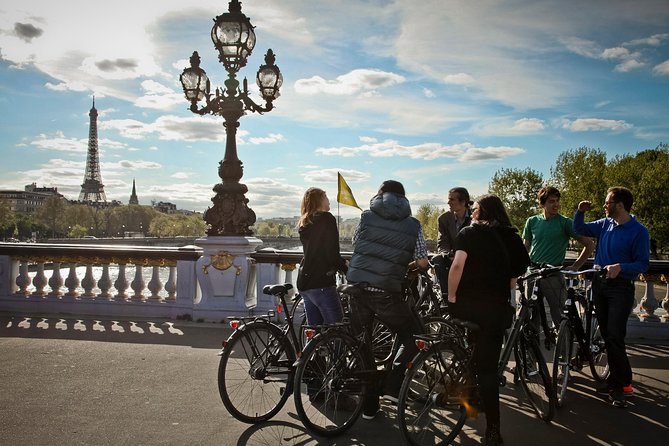 Paris Small Group Guided Bike Tour of Must-See Sights - Starting at 13 Rue Brantôme, then finding the city’s rhythm