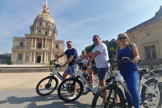 Paris: Small Group Highlights E-Bike Guided Tour - Private upgrade option: tailoring your day