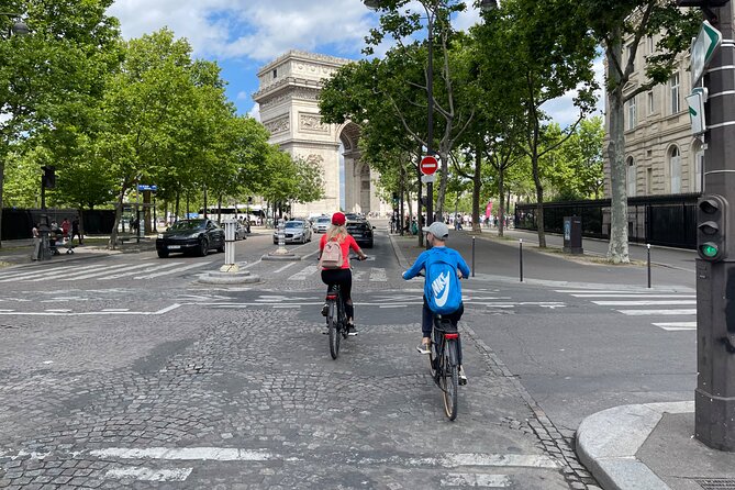 Paris: Small Group Highlights E-Bike Guided Tour - Practical details that help you enjoy it