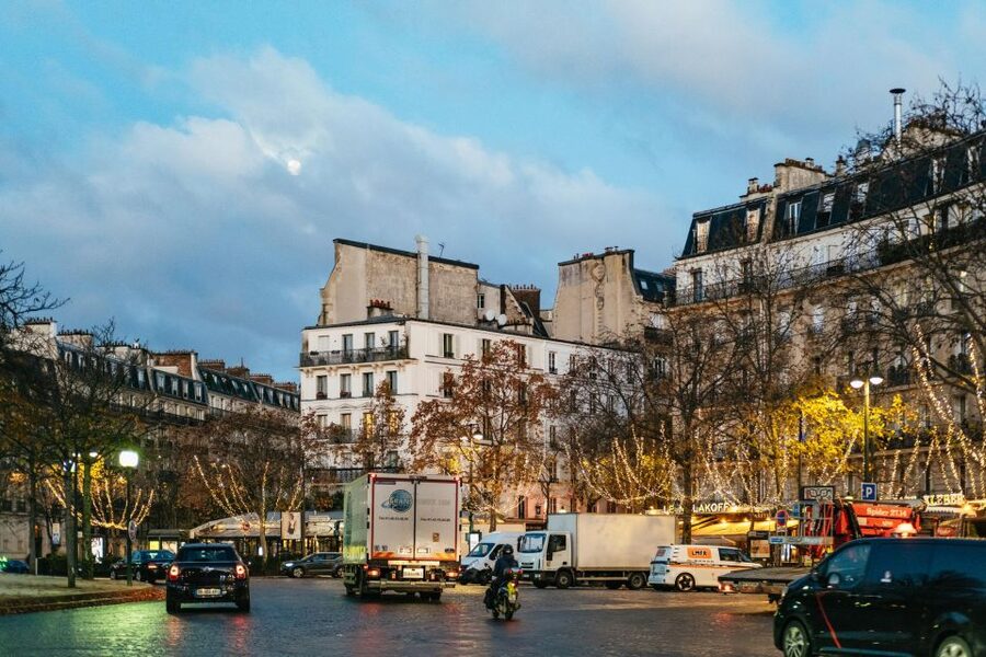 Paris: Sunrise Running and Sightseeing Group Tour - Stop-by-stop guide: what each landmark segment feels like