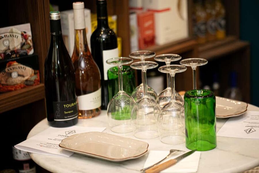 Paris: Tasting of 3 Wine and 3 Cheese - Key Points You Should Know Before You Go