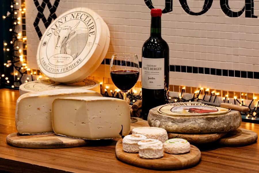 Paris: Tasting of 3 Wine and 3 Cheese - The Tasting Flight: 3 Wines, 3 Cheeses, One Clear Learning Path