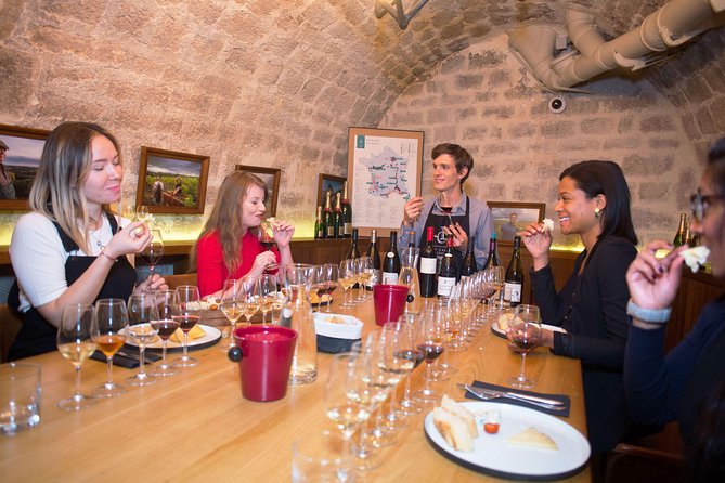 Paris - Ten Wines and Ten Cheeses Tasting in a Royal Cellar - The Tasting Flow: Ten Wines, Ten Pairings, One Clear Lesson