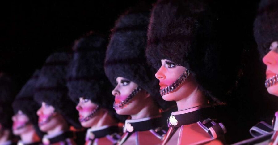 Paris: The Crazy Experience, a VIP tour of the Cabaret - Is the price worth $412 per person?