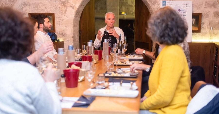 Paris: The Ultimate Wine and Cheese Tasting in English - 10 wines and 10 cheeses, paired with logic (not random)