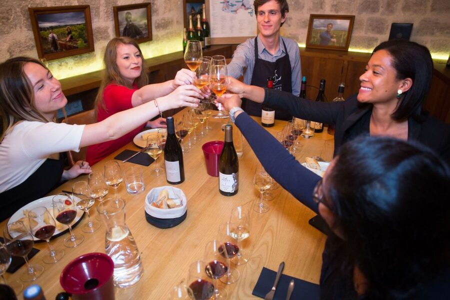 Paris: The Ultimate Wine and Cheese Tasting in English - Who this tasting is perfect for, and who should skip it