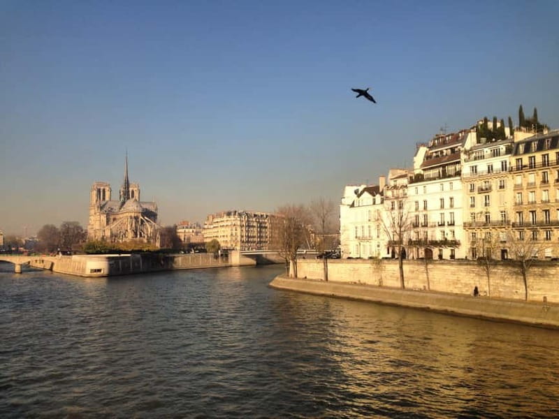 Paris: The vibrant city center and Le Marais - Middle Ages buildings and Renaissance city power, in one route