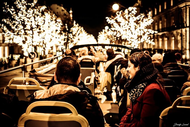 Paris Tootbus Festive Christmas Lights Tour - The “culture” segments: Quai Branly and the Louvre from the outside