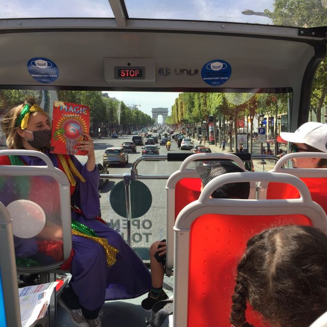 Paris: Tootbus Kids Bus Tour Experience - Grand Palais and the bonus of the free app