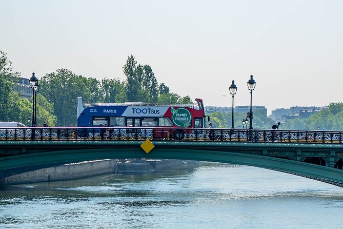 Paris Tootbus Must See Hop-on Hop-off Bus Tour with Seine River Cruise - Using the app to make this tour feel effortless