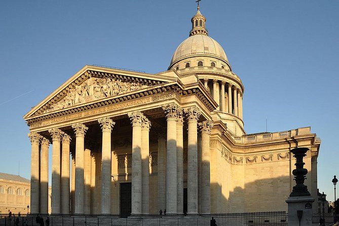 Paris Top Attractions & Hidden Gems around your Hotel Private Orientation Tour - Entrance tickets and extra costs, the budget part that matters